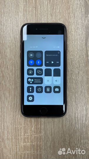 iPhone 8, 64 ГБ