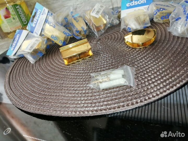 Полкодержатели для стеклянных полок