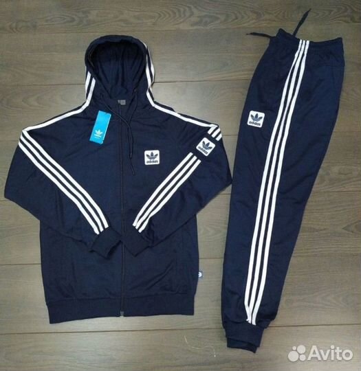 Спортивный костюм adidas черный и синий