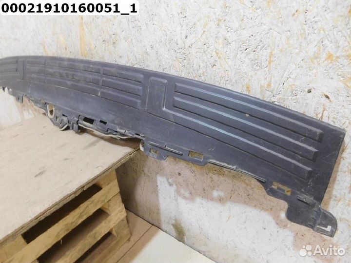 Toyota Land Cruiser 150 Накладка бампера заднего