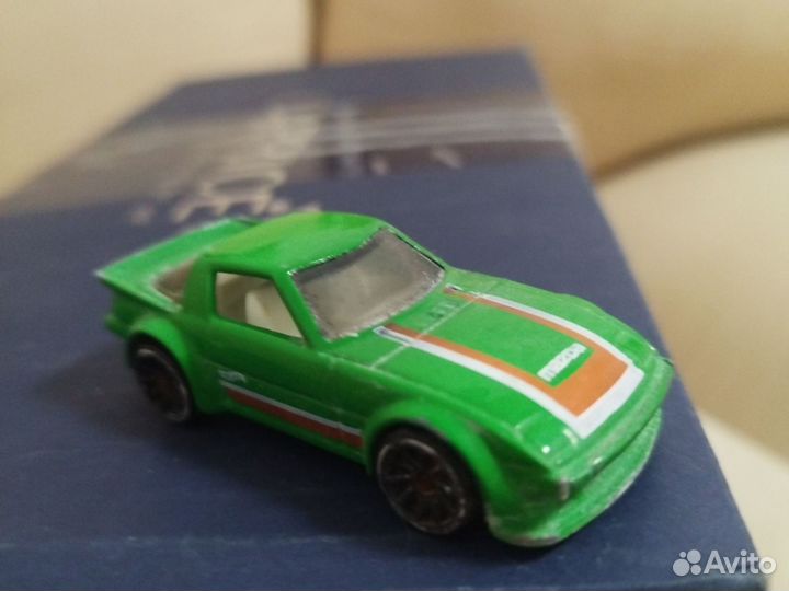 Hot wheels машинки