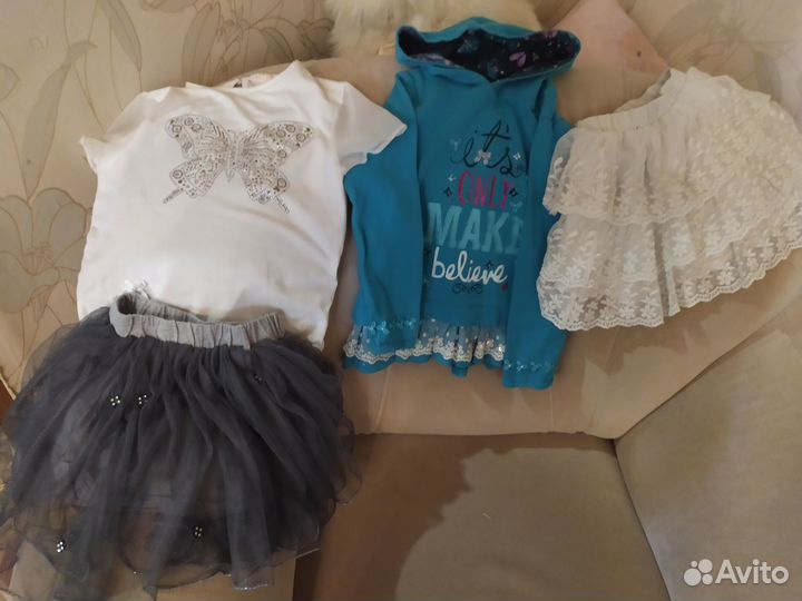 Много одежды для девочки-3-5лет