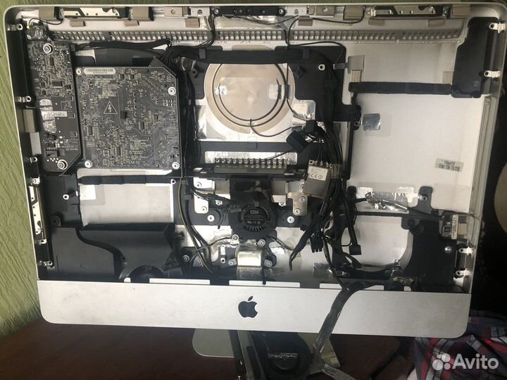 Apple iMac 21.5 2011 разбор