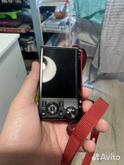 Фотоаппарат Nikon 1 J1 с объективом 10-30