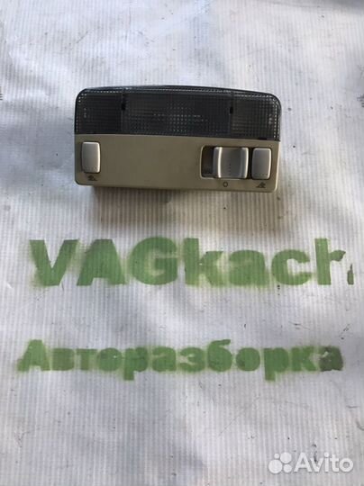 Плафон освещения салона Volkswagen Passat b5