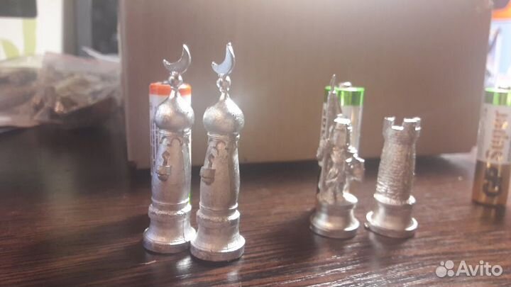 Оловянные шахматы битва Восток vs Рыцари