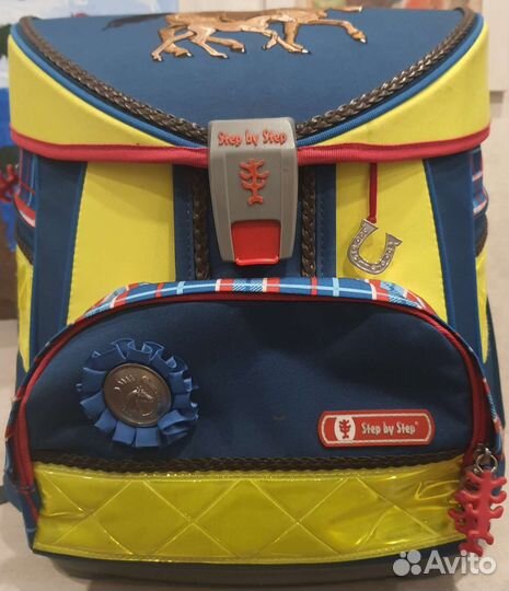 Школьный рюкзак Step by Step