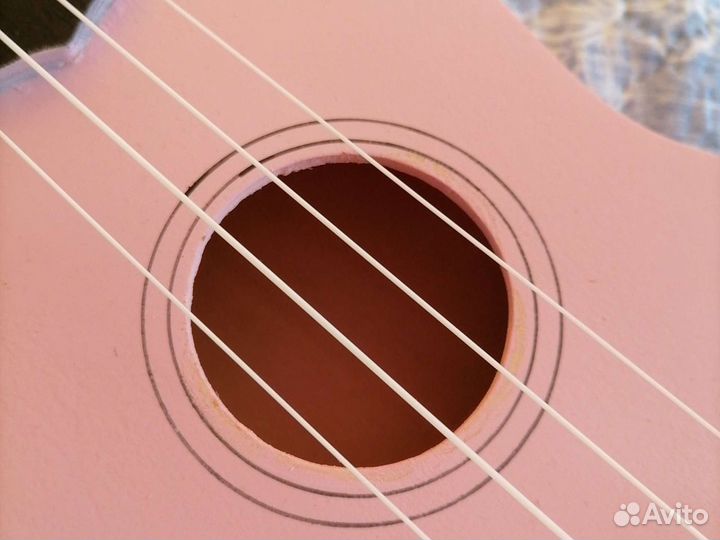 Укулеле розовое сопрано