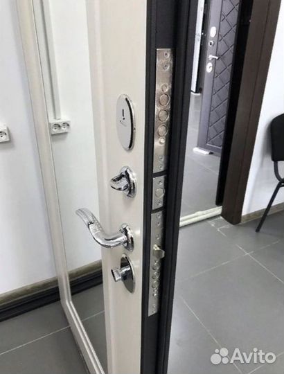 Дверь входная Царское зеркало