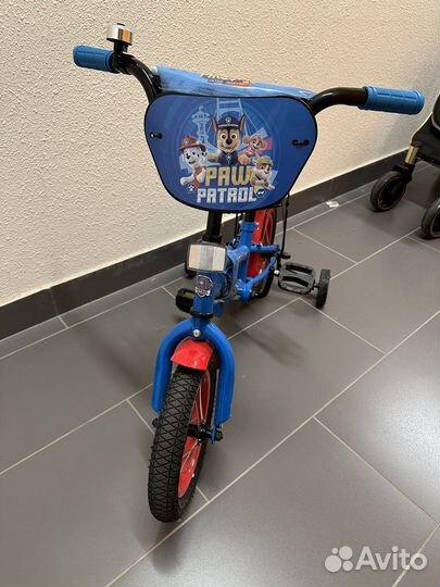Детский велосипед четырехколесный