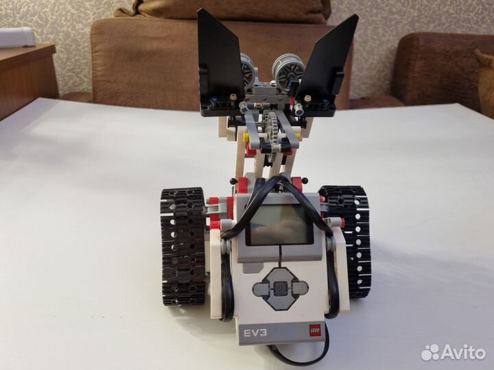 Собранния модель из конструктора lego ev3