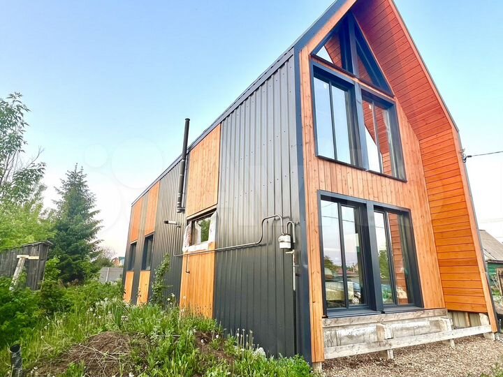 Коттедж 160 м² на участке 10 сот.