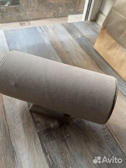 Вельветовая подставка для украшений