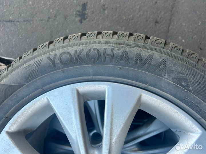 Yokohama Ice Guard Stud IG55 215/55 R17 98T