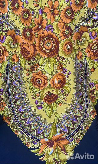 Павловопосадская шаль (платок) Подкова