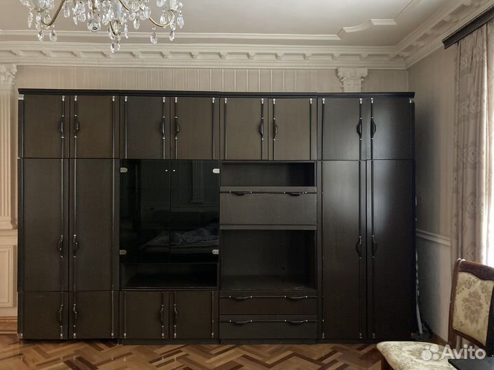 Продается стенка в гостиную