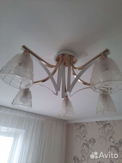 Люстра со светодиодными лампами