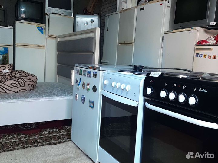 Морозильная камера бу. Склад мебели бу