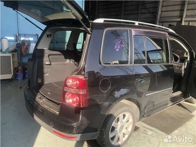 Разбор на запчасти Volkswagen Touran
