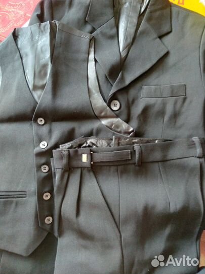 Костюм тройка на мальчика