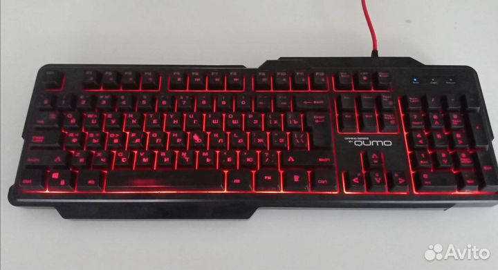 Игровая клавиатура с подсветкой qumo Viper K29