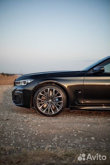 BMW 7 серия, 2021