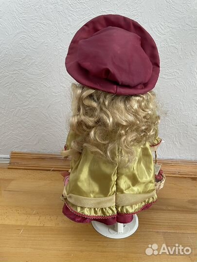 Кукла фарфоровая remeco collection