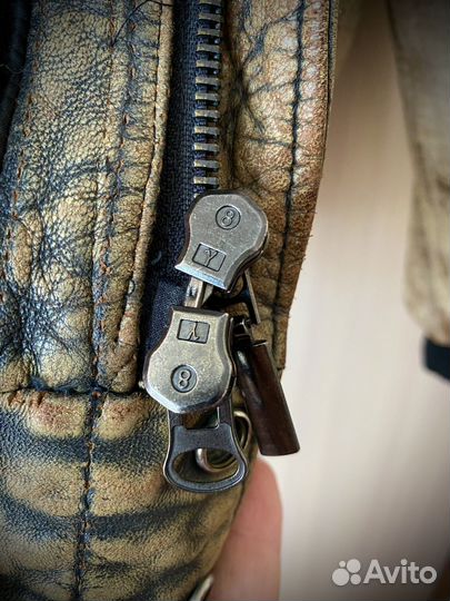 Кожаный бомбер GAP