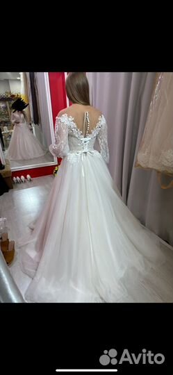 Свадебное платье
