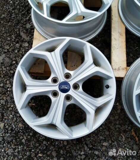 Продам диски ford R17