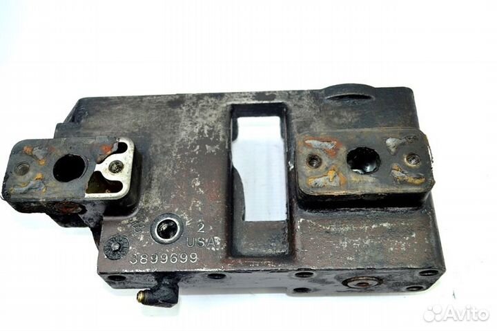 Кронштейн масляного фильтра international 9800