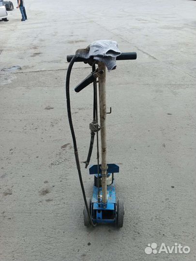 Домкрат гидравлический подкатной 35 тонн