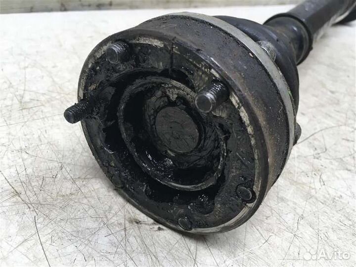 Полуось передняя левая Audi A6 C5 1997-2004