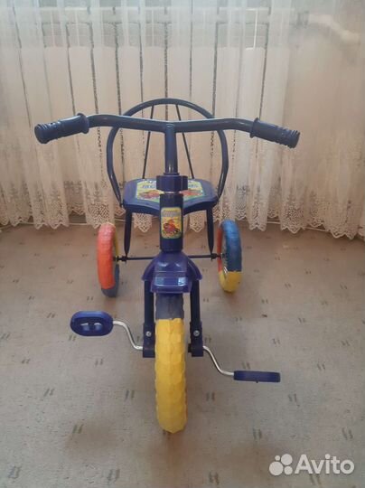 Трехколесный велосипед
