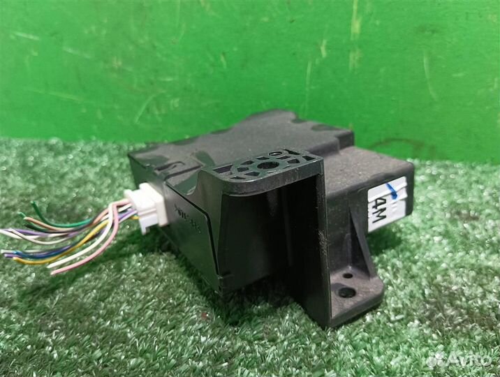 Блок электронный Toyota Verso R2 2009