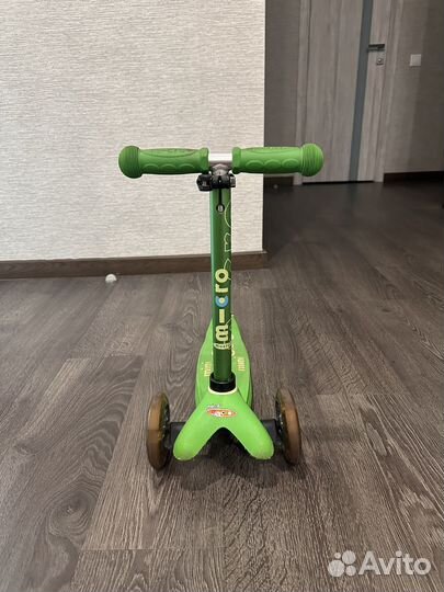 Самокат Mini Micro LED зеленый