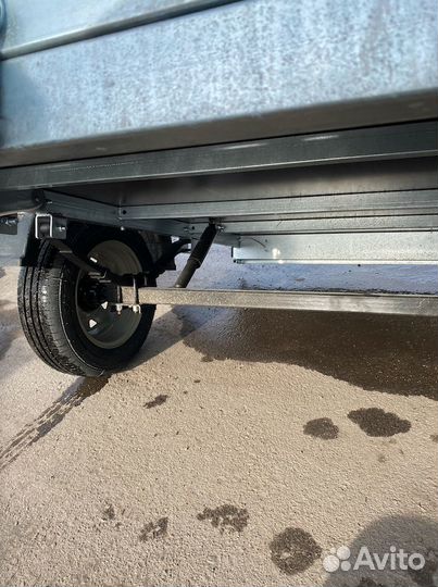 Прицеп на легковой автомобиль