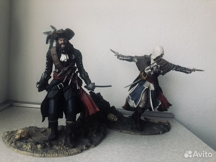 Assassin's creed фигурки Эдвард и Черная борода