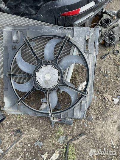 Вентилятор радиатора BMW X5 E70
