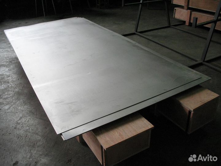 Титановый лист