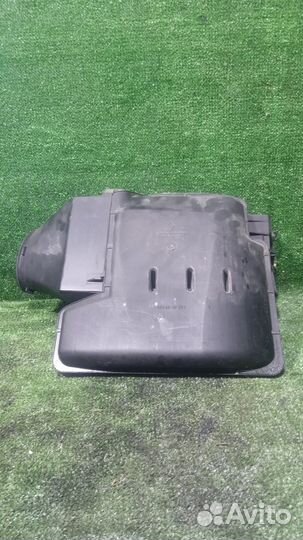 Корпус воздушного фильтра Renault Megane