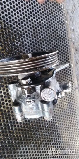 Насос гур Nissan Almera N15 GA16