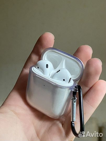 Airpods 2 с беспроводной зарядкой