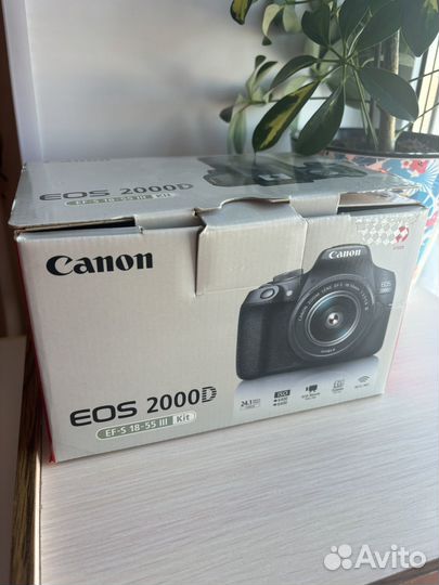 Фотоаппарат Canon 2000d