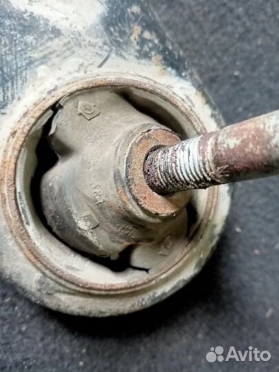 Рычаг подвески передний левый Chevrolet Aveo T 250