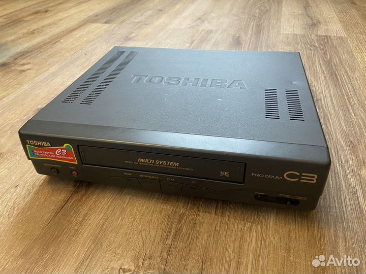 Видеомагнитофон Toshiba