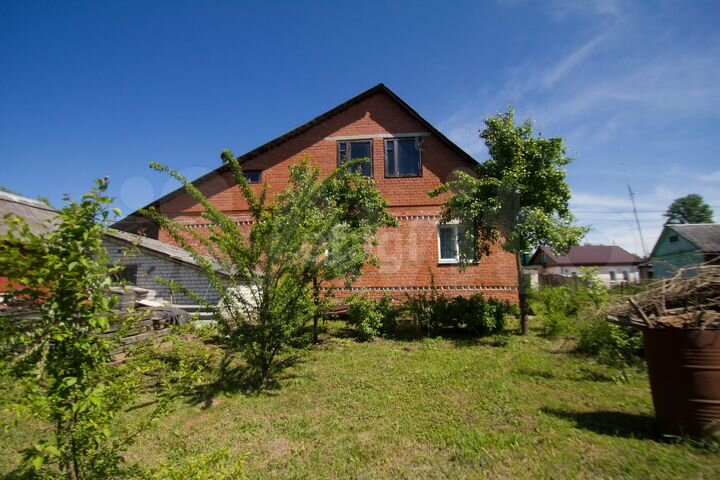 Дом 217 м² на участке 12,3 сот.