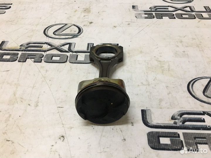 Поршень прав. Lexus LS460L