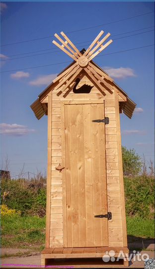 Уличный туалет деревянный DRE453