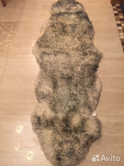 Меховая накидка на сиденье автомобили